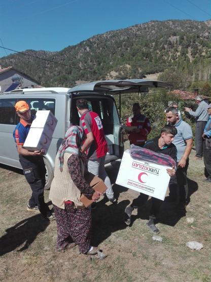 Kastamonuda yangında küle dönen köyde hasar tespiti