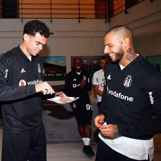 Ricardo Quaresmaya doğum günü kutlaması