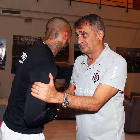 Ricardo Quaresmaya doğum günü kutlaması