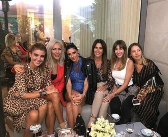 Aslıhan Doğanın baby shower partisine ünlü akını