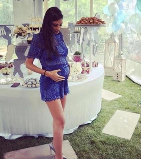 Aslıhan Doğanın baby shower partisine ünlü akını