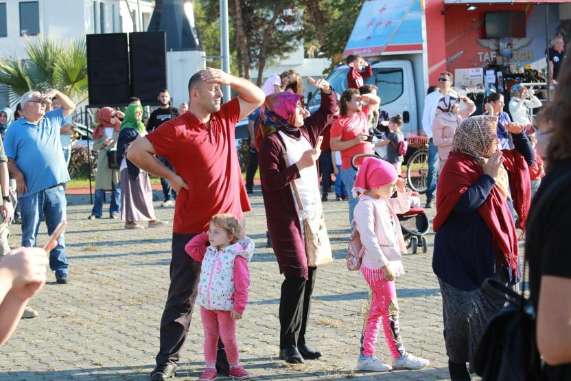 Türk Yıldızlarından Rizede nefes kesen gösteri