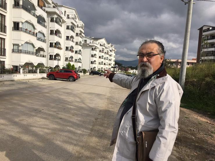 Gölcükte dere yatağına yüzlerce konut