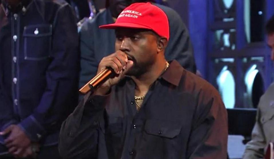 Ünlü rapçi Trumpı destekledi, sahnede yuhalandı