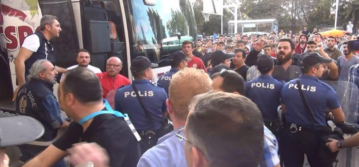 Ahmet Dursun: Benim kalecime kim saldırdı