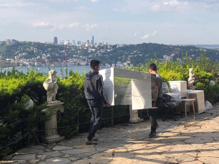 Adnan Oktarın villası boşaltıldı