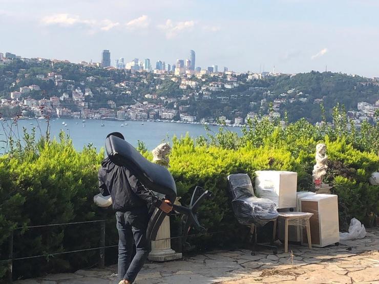 Adnan Oktarın villası boşaltıldı