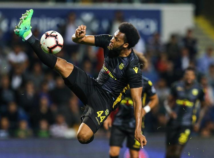 Arda Turan büyük üzüntü yaşadı