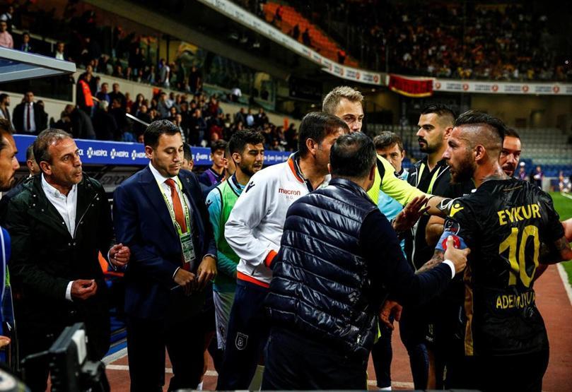 Arda Turan büyük üzüntü yaşadı