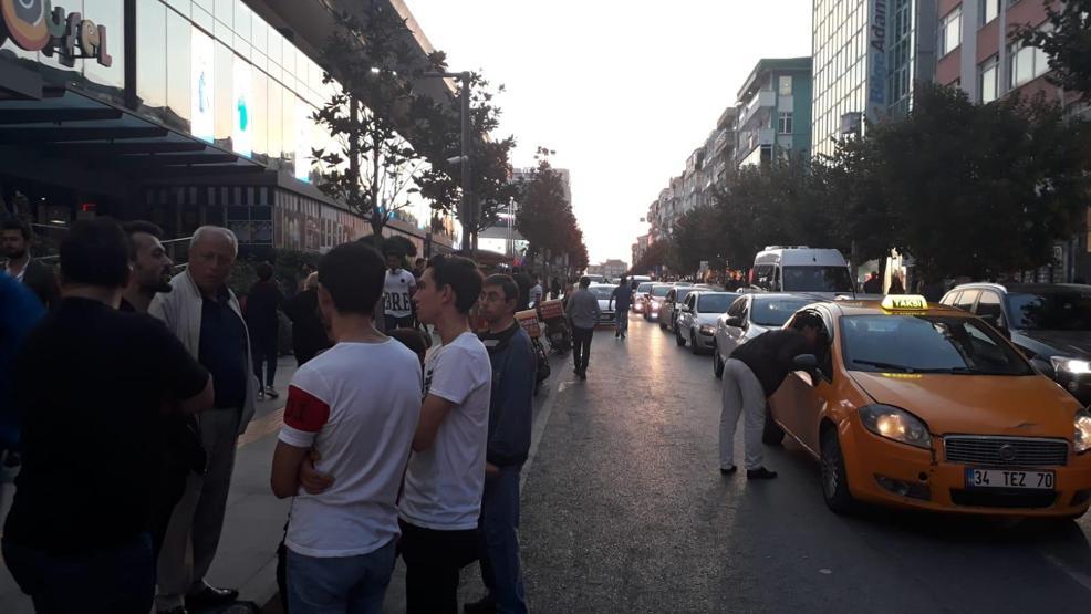 Bakırköyde dehşet anları: Otomobili yayaların üzerine sürdü