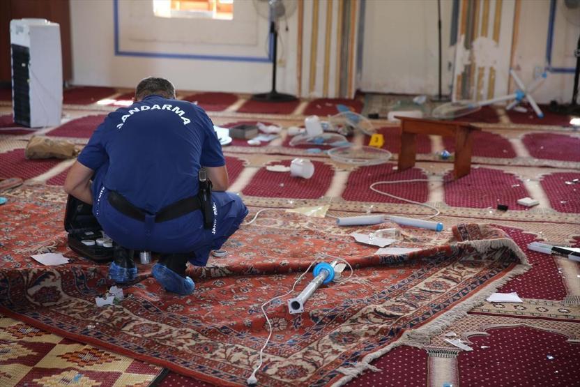 Tarihi camiye çirkin saldırı