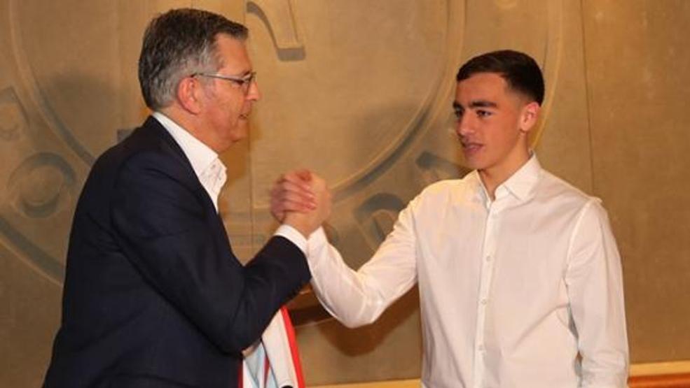 Beşiktaş genç yıldızı Barcelonaya kaptırdı
