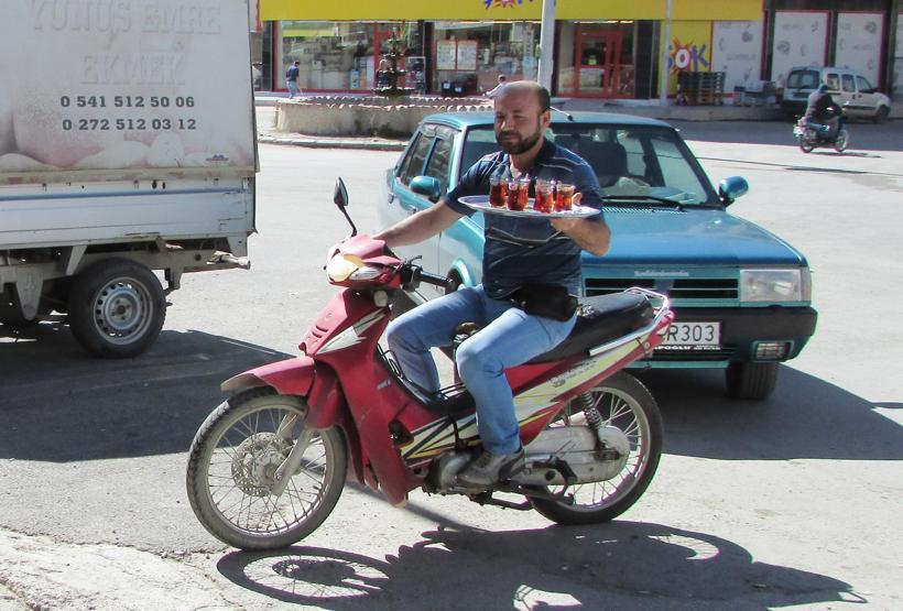 Motorize çaycı