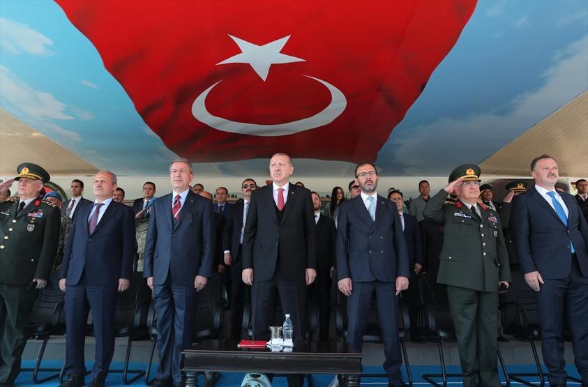 Cumhurbaşkanı Erdoğan komando bröve takma töreninde