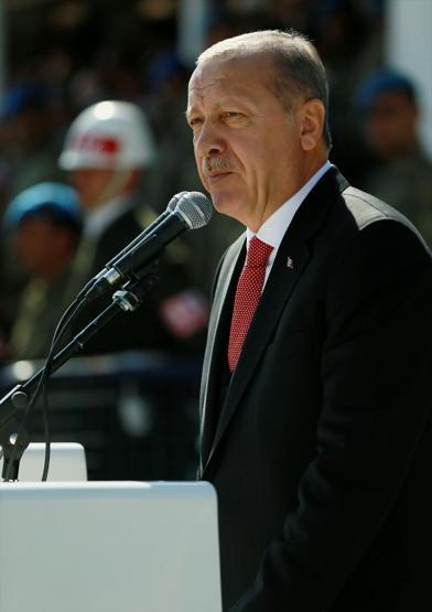 Cumhurbaşkanı Erdoğan komando bröve takma töreninde