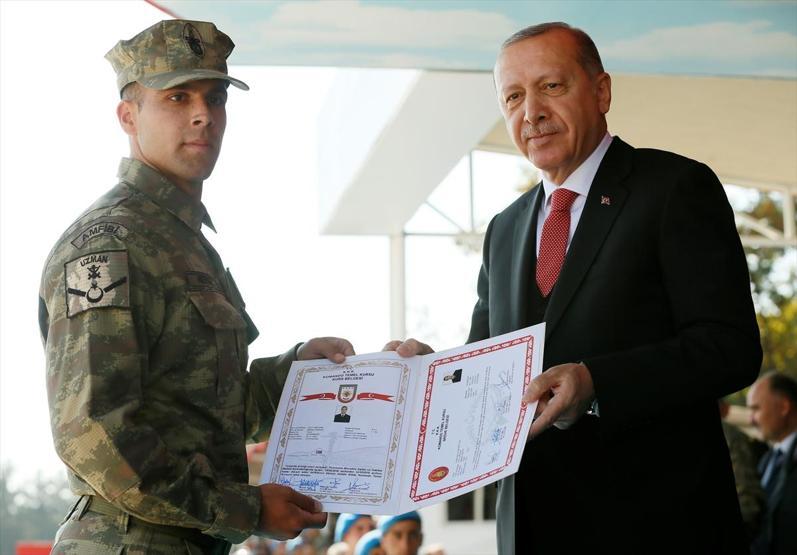 Cumhurbaşkanı Erdoğan komando bröve takma töreninde