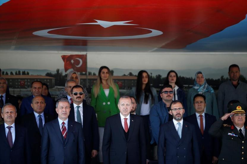 Cumhurbaşkanı Erdoğan komando bröve takma töreninde