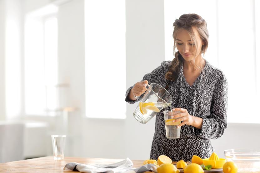 Limonlu su içmek için 6 neden
