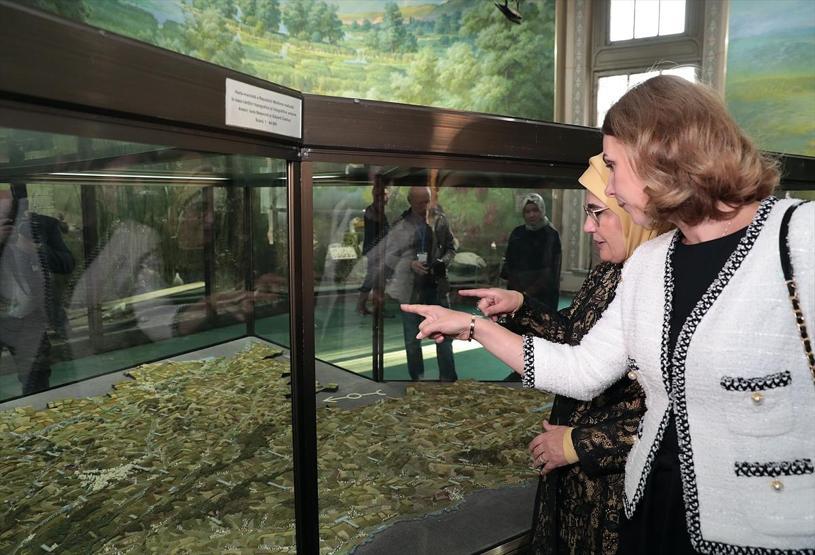 Emine Erdoğandan Etnografya Müzesine ziyaret