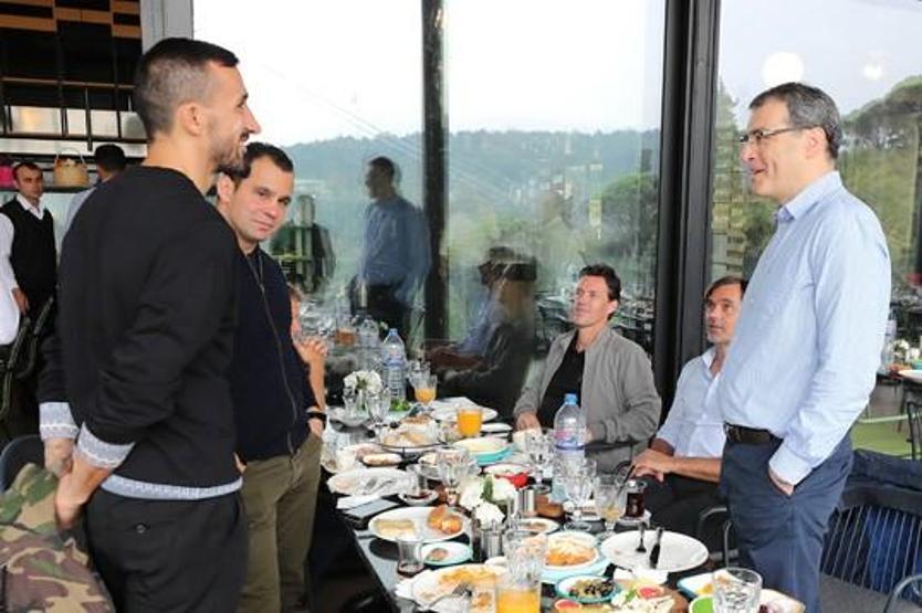 Damien Comolliden Frey ve Diego Reyes sözleri