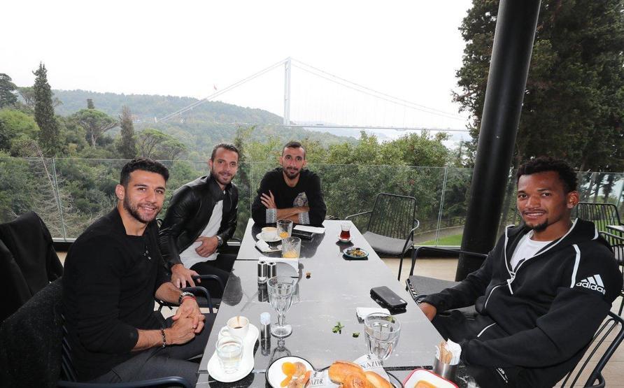 Damien Comolliden Frey ve Diego Reyes sözleri