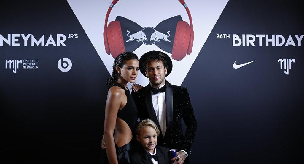 Neymar ile Bruna Marquezine ayrıldı