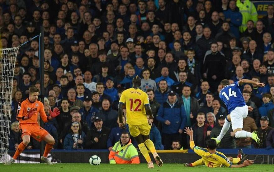 Cenk Tosun yeniden kral