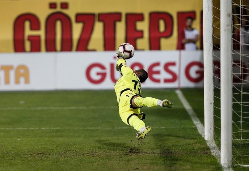Göztepe Teknik Direktörü Bektaş: Yenemeyeceğimiz rakip yok