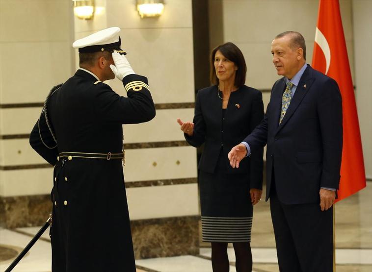 4 ülkenin büyükelçisinden Erdoğana güven mektubu