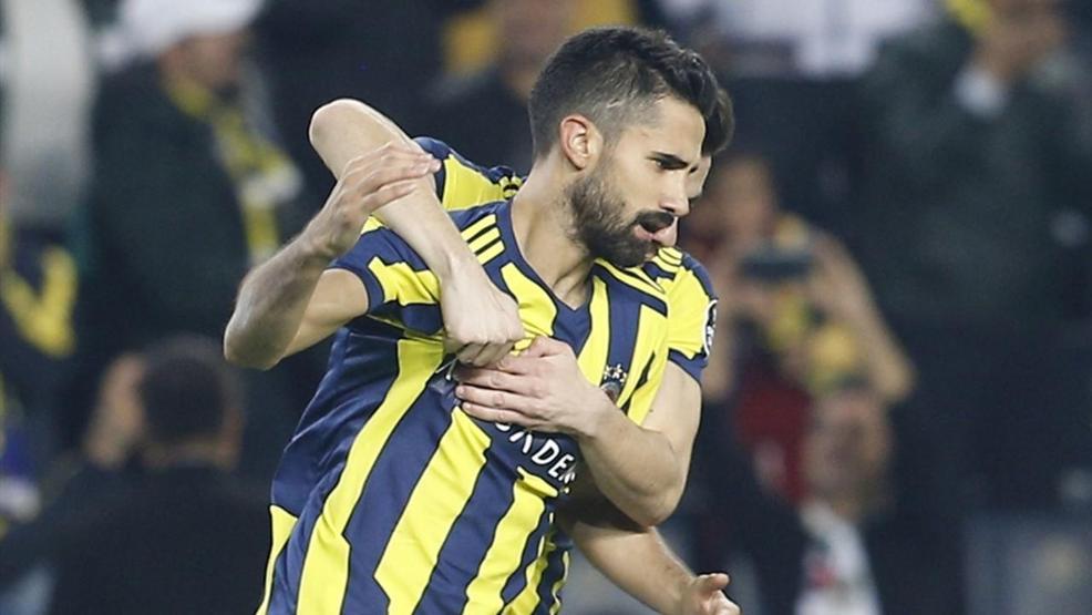 Alper Potuk gecelerde
