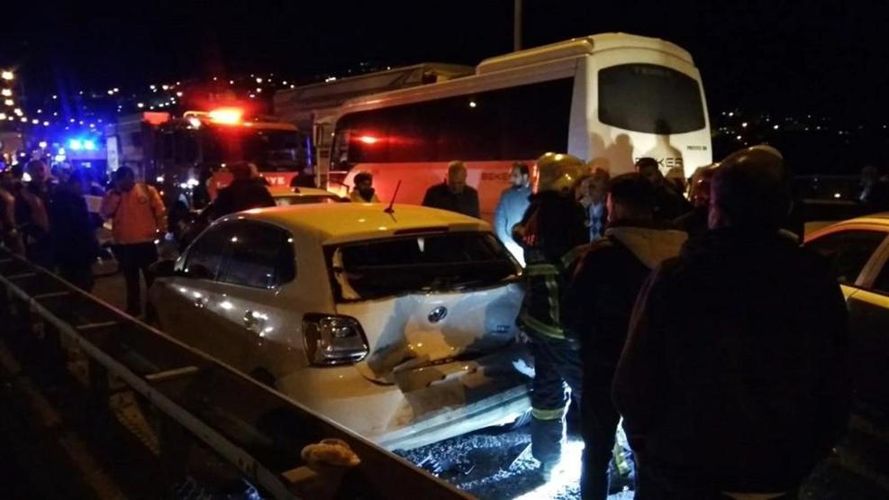 Tem Otoyolunda zincirleme trafik kazası: 16 yaralı