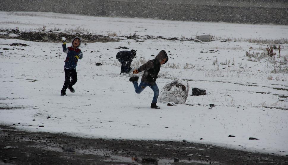 Doğu’da kar esareti başladı