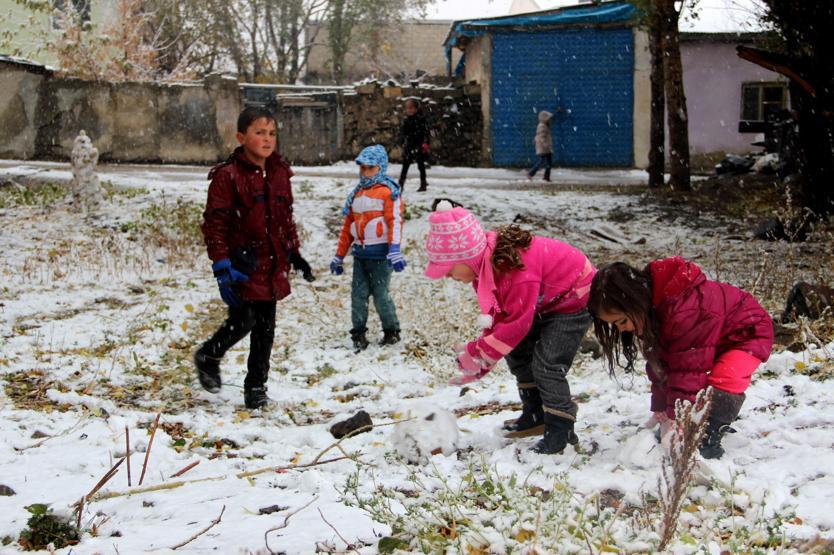 Doğu’da kar esareti başladı