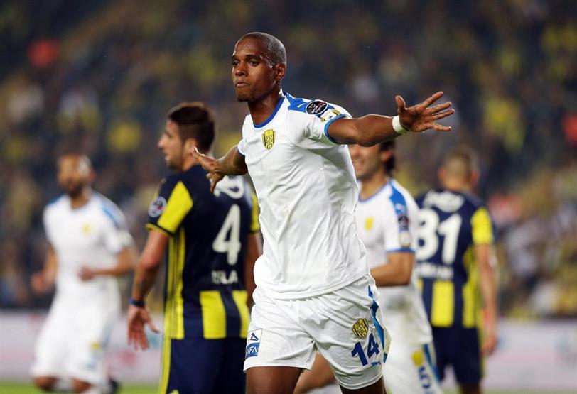 Fenerbahçe 3 golle dağıldı