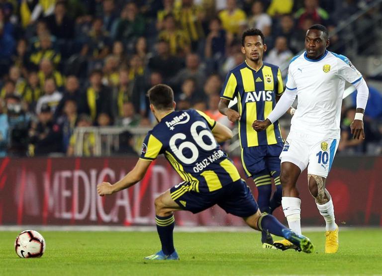 Fenerbahçe 3 golle dağıldı
