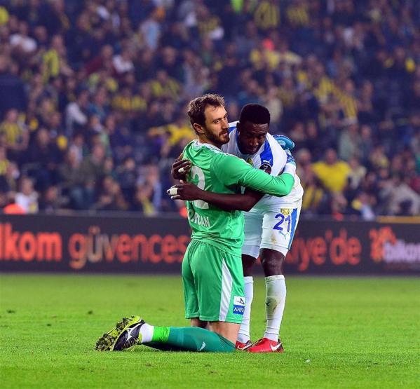 Fenerbahçe 3 golle dağıldı