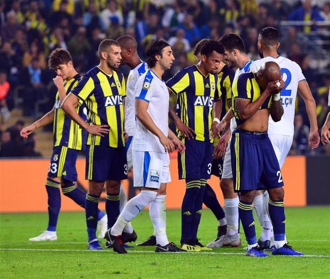 Fenerbahçe 3 golle dağıldı
