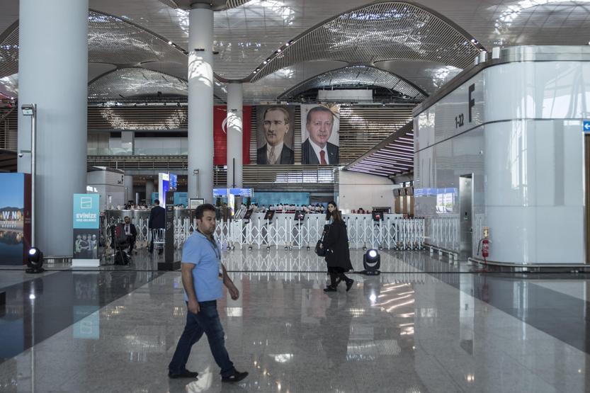 İşte THY kabin memurlarının yeni kıyafetleri