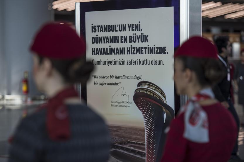 İşte THY kabin memurlarının yeni kıyafetleri