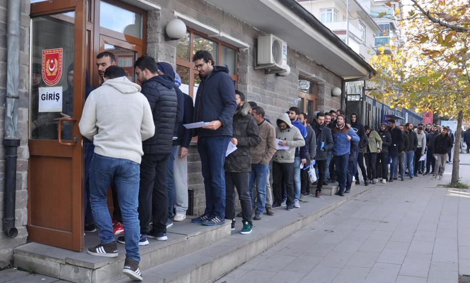 Ankarada bedelli askerlik kuyruğu