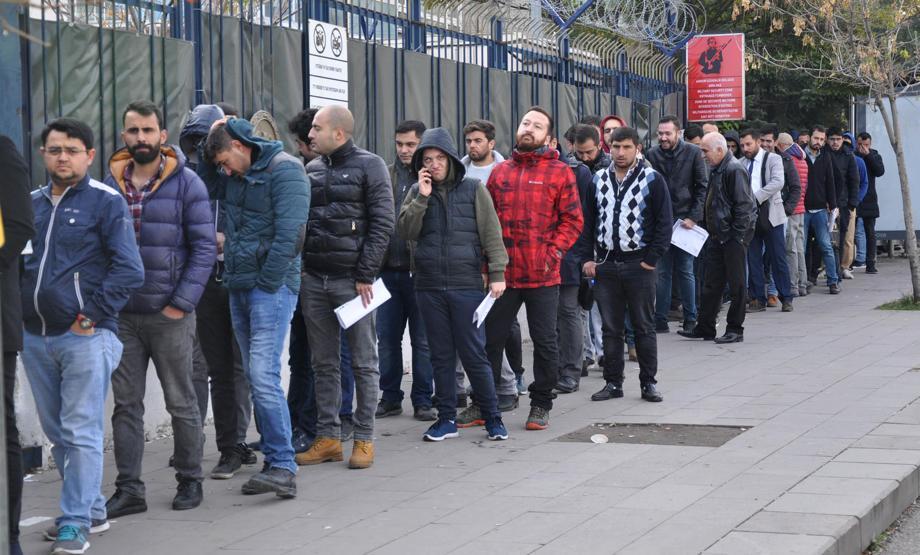 Ankarada bedelli askerlik kuyruğu