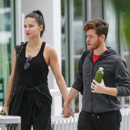 Adriana Lima ve Metin Harayı görenler tanıyamadı