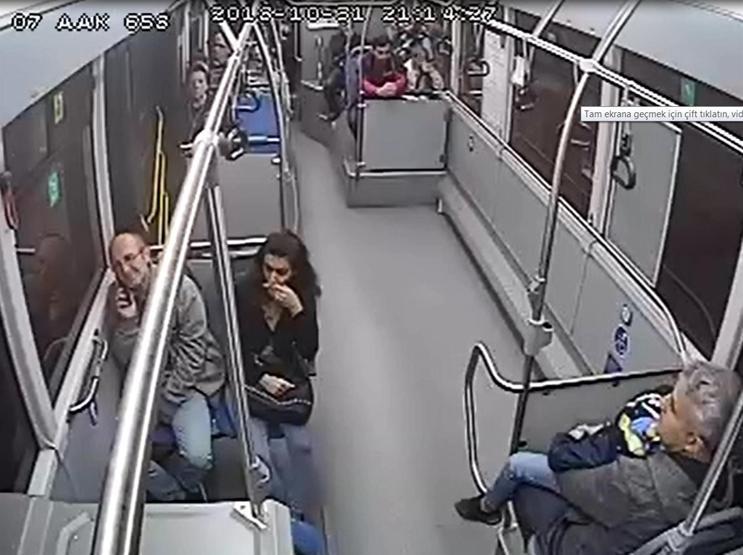 Halk otobüsünde küçük çocuğa taciz iddiası