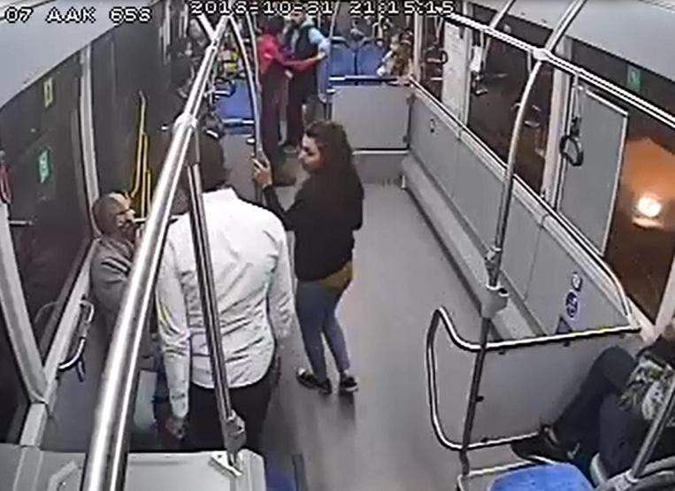 Halk otobüsünde küçük çocuğa taciz iddiası