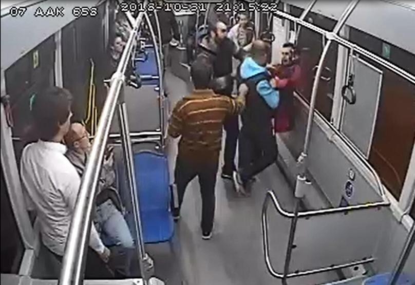 Halk otobüsünde küçük çocuğa taciz iddiası