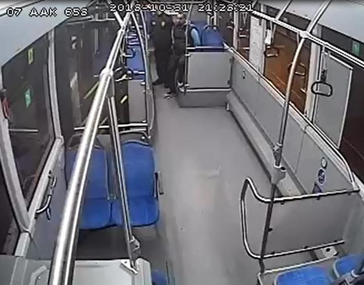 Halk otobüsünde küçük çocuğa taciz iddiası