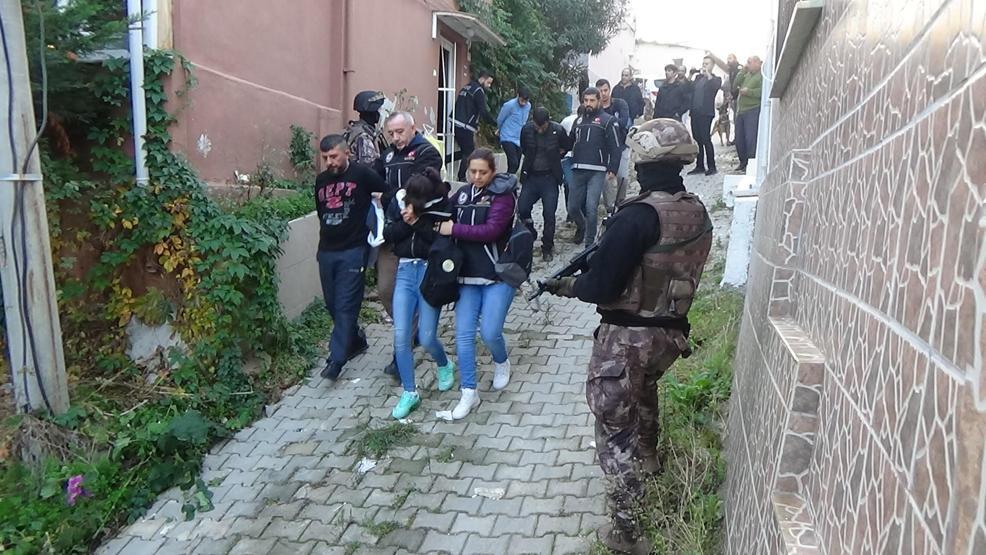 Lüks villada tomar tomar paralar bulundu