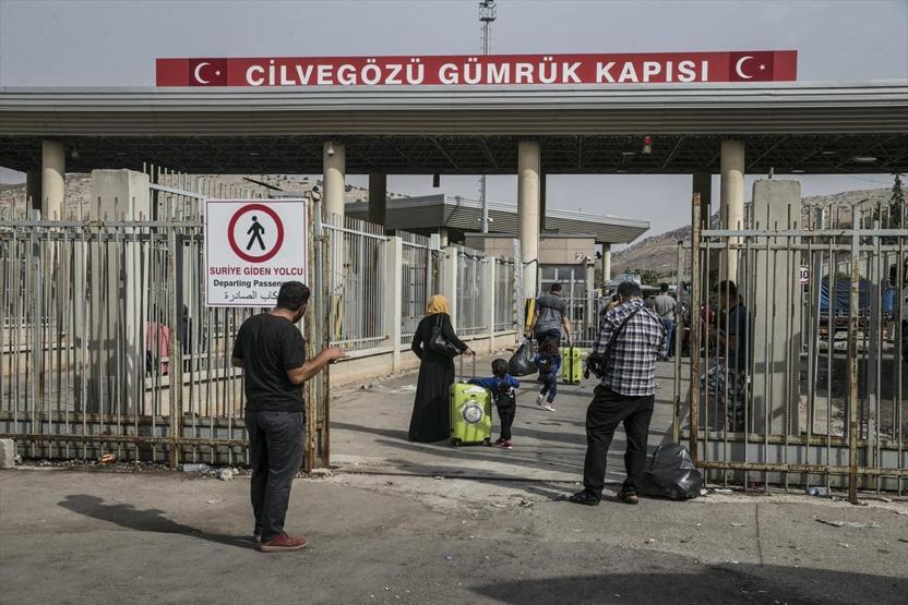 Binlerce Suriyeli geri döndü