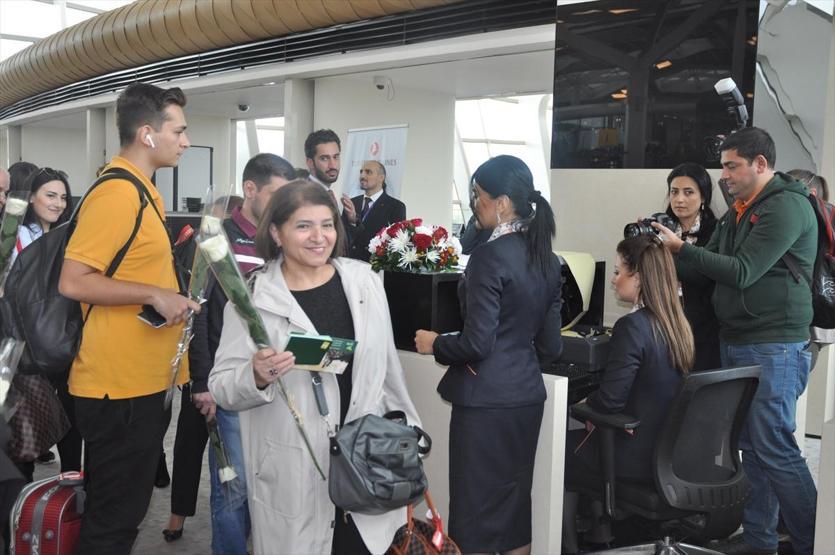 İstanbul Havalimanından Azerbaycana ilk uçuşunu yapan uçak Baküye ulaştı