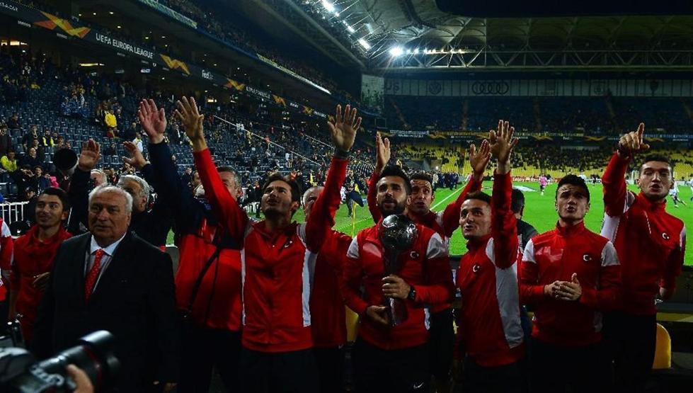 Koray Şener herkesi ağlattı